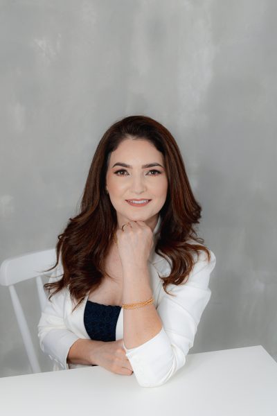 Drª Fabricia Melo